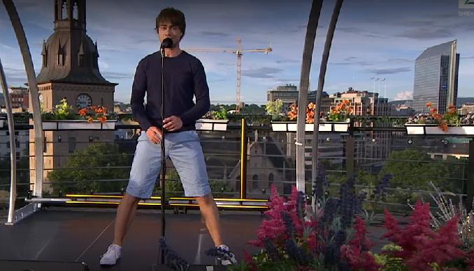 Video: “Alexander Rybak – head over heels in love – sings “I Came to Love you”