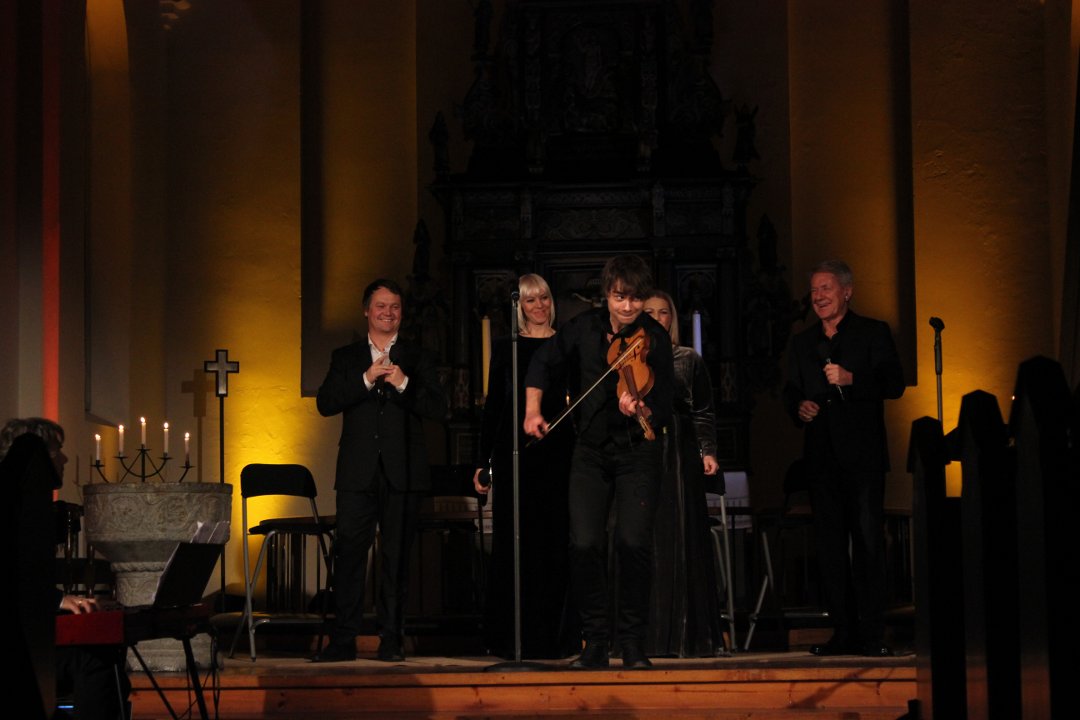A blast of a Christmas concert in a full Eidsberg Church