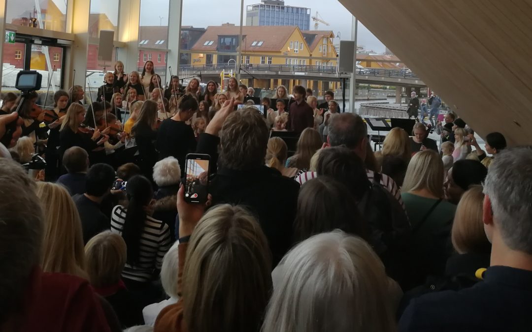 Sørlandsavisen: Alexander Rybak played with the culture school students